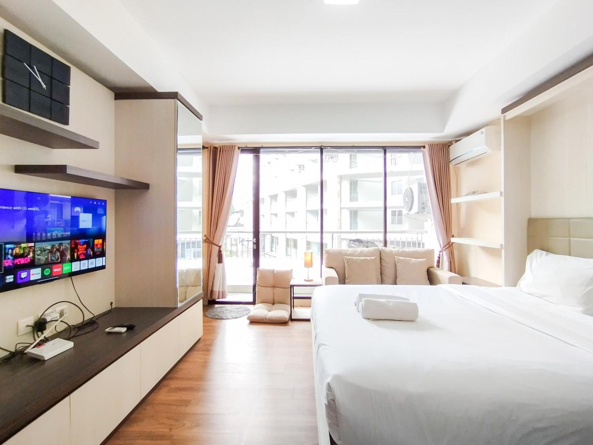 Simply And Comfy Studio Room Apartment Beverly Dago By Travelio バンドゥン エクステリア 写真