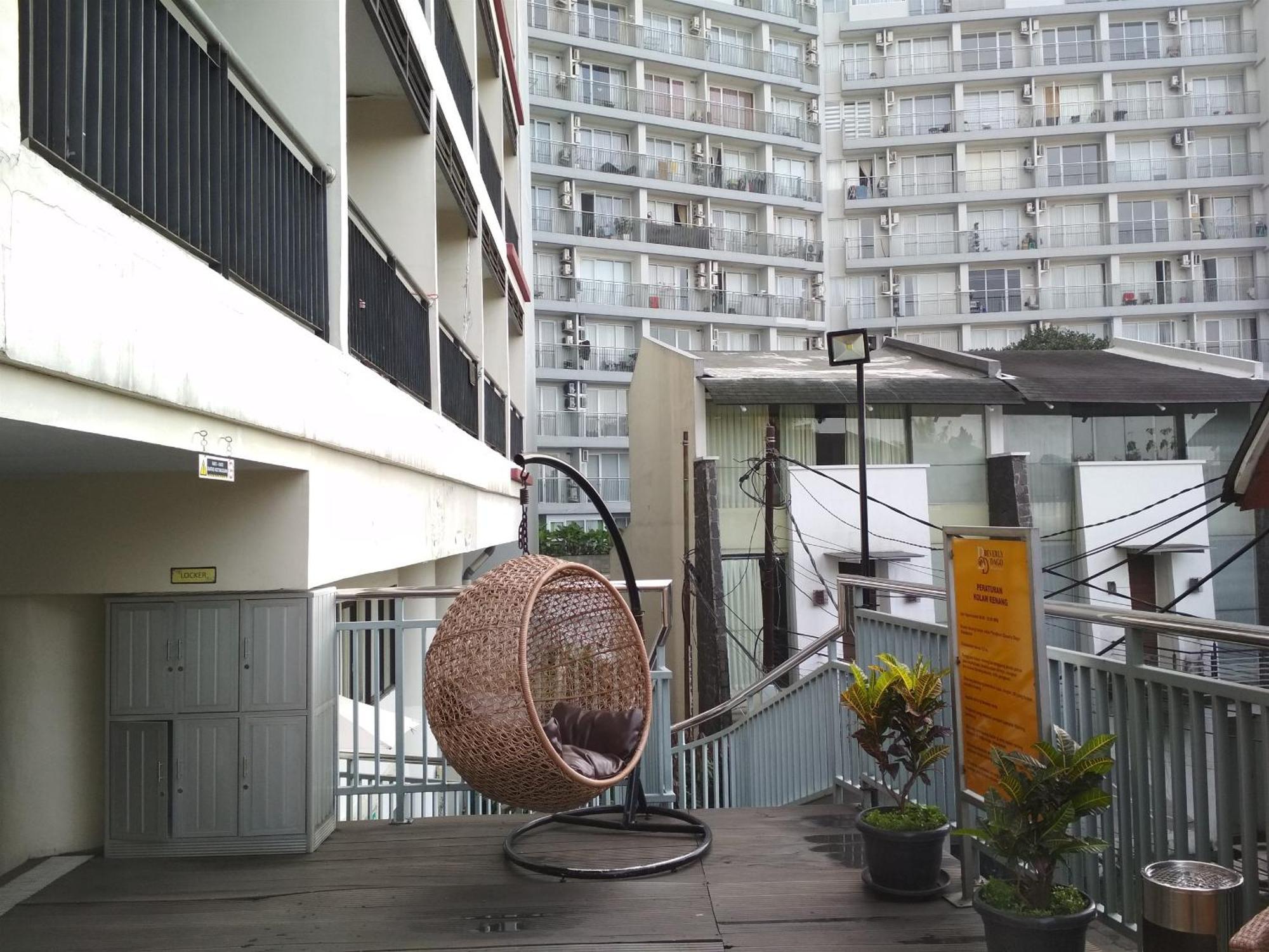 Simply And Comfy Studio Room Apartment Beverly Dago By Travelio バンドゥン エクステリア 写真